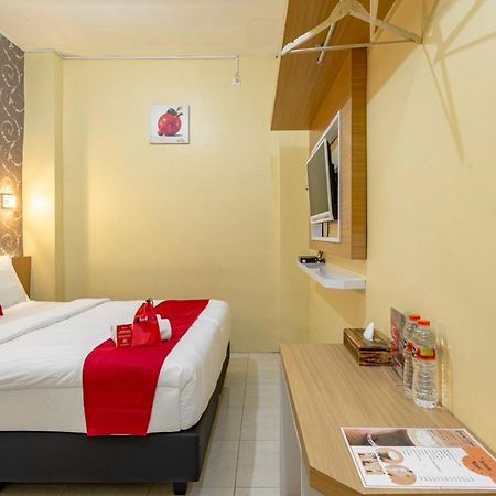 Reddoorz Near Dino Park Hotel Malang Eksteriør billede