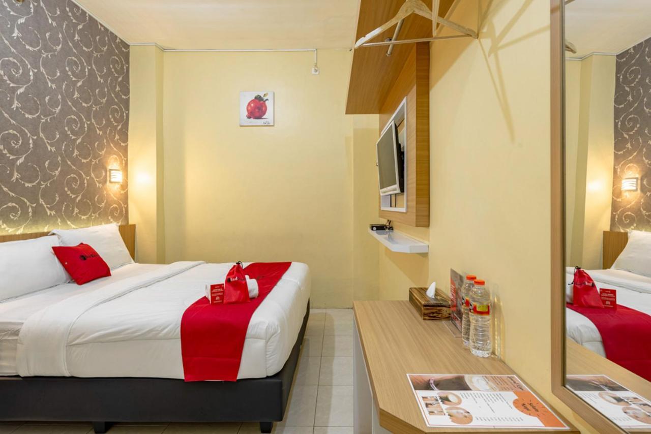 Reddoorz Near Dino Park Hotel Malang Eksteriør billede