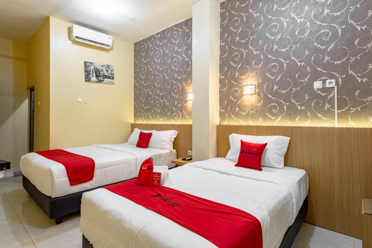 Reddoorz Near Dino Park Hotel Malang Eksteriør billede